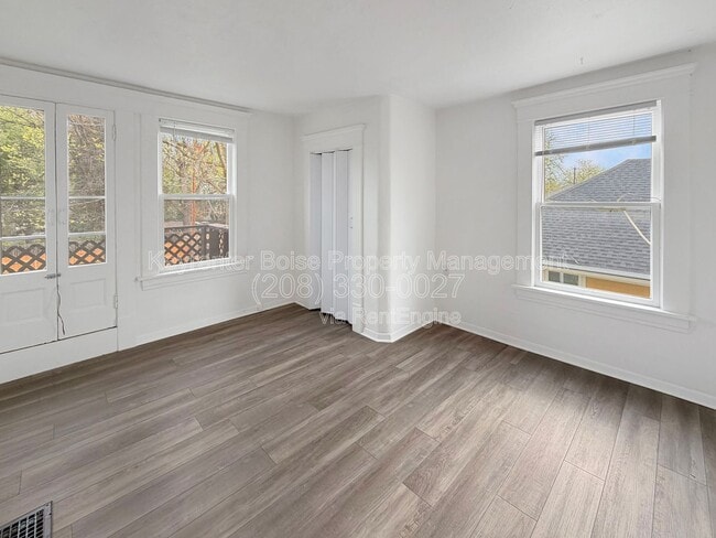 Photo - 1818 W Washington St Unit Apt 2