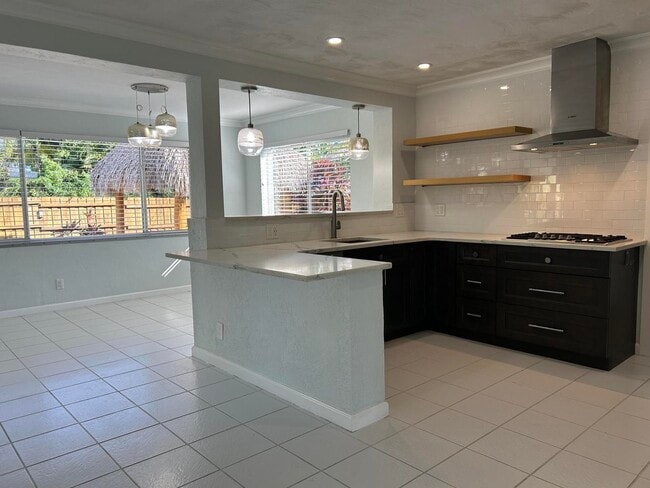 Photo - 455 NE 29th St