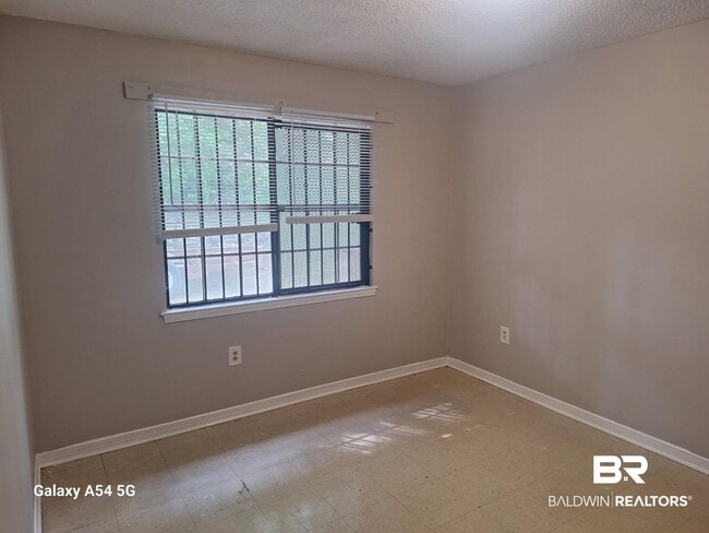 Photo - 2207 Wolf Ridge Rd