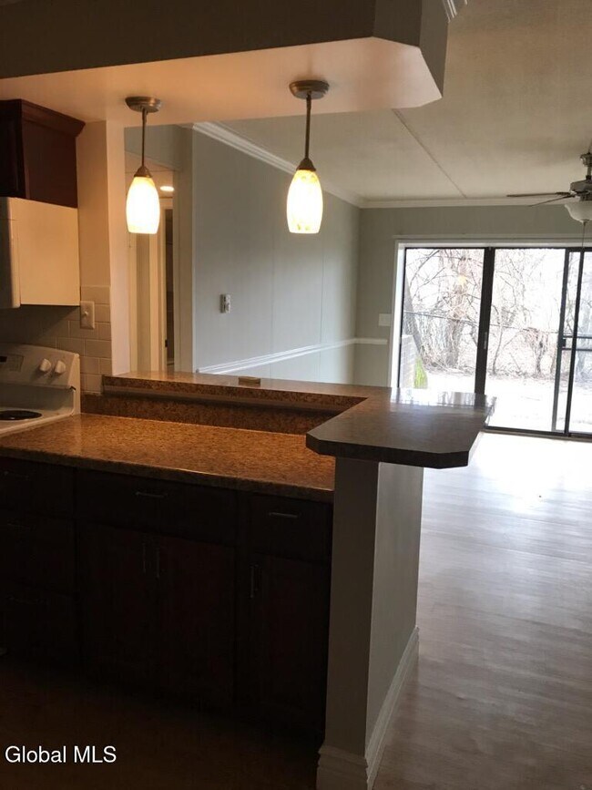 Photo - 82 Crescent St Unit 11H