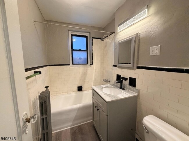 Photo - 17 Elwood Pl Unit 404