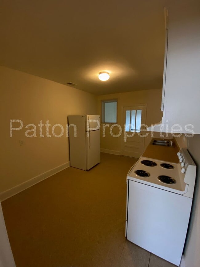 Photo - 1021-1023 Munsen Springs Drive - Inside Co... Apartamento Unidad 1023