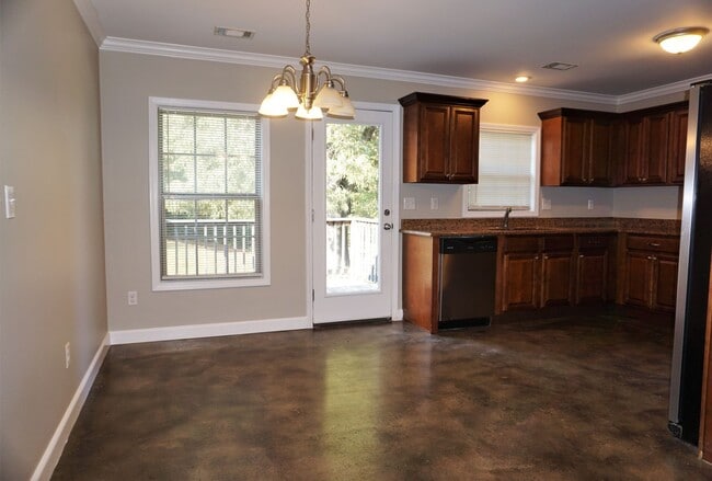 Photo - 4 Bedroom, 2 Bath home in Nettleton
