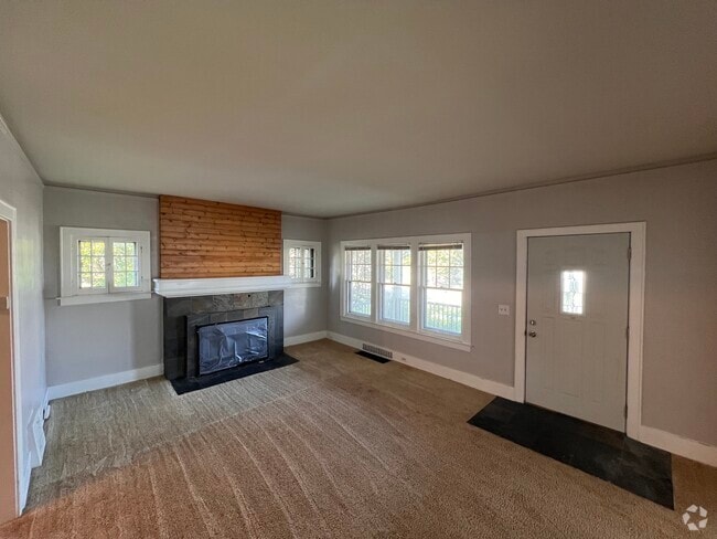 Building Photo - 207 Marquette St Unit 2 Rental