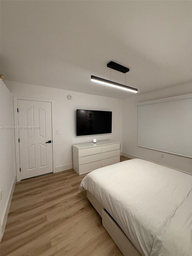 Photo - 445 SW 11th St Unit 209