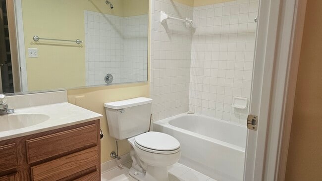 Photo - 6834 Brindle Heath Way Unidad EATON SQUARE
