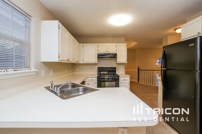 Photo - 5002 Ceylon Dr