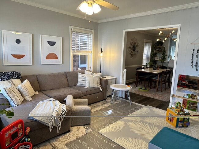 Photo - 10 W Knight Ave