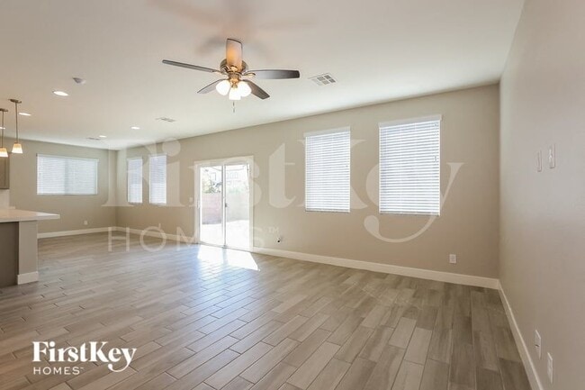 Photo - 4649 Scent St