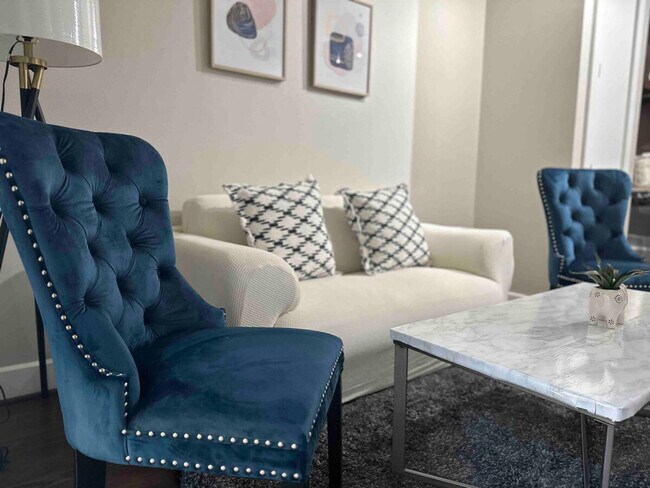 Photo - 12848 Queensbury Ln Unit ID1335682P