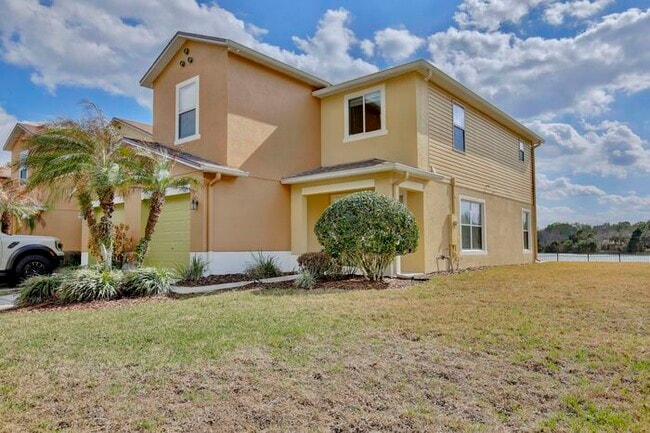 Photo - Spacious 3/2.5 End-Unit with Breathtaking Lake Views in Sanford!