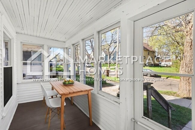 Photo - 730 Johnson Ave