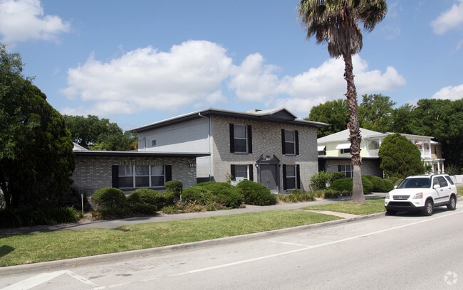 Primary Photo - 140 E Davis Blvd Rental