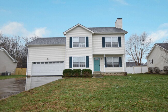 Pet Friendly Three Bedroom with Bonus! - Pet Friendly Three Bedroom with Bonus! House