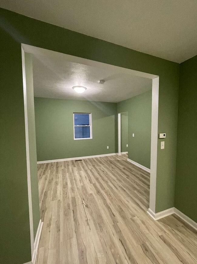 Photo - 752 Diamond Ave