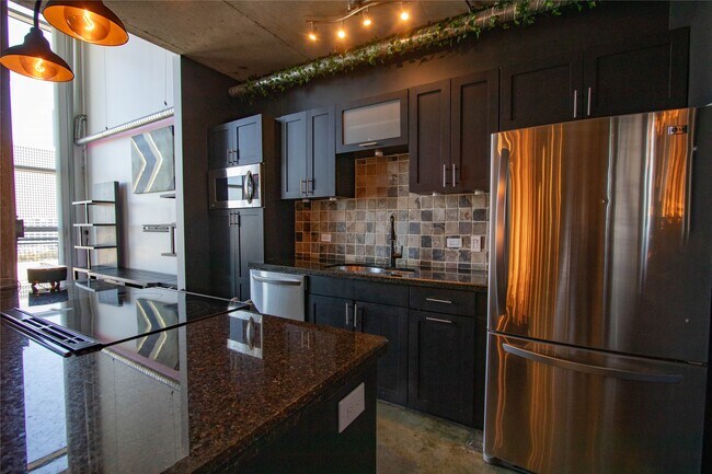 Photo - 2000 Bagby St Unit 11416