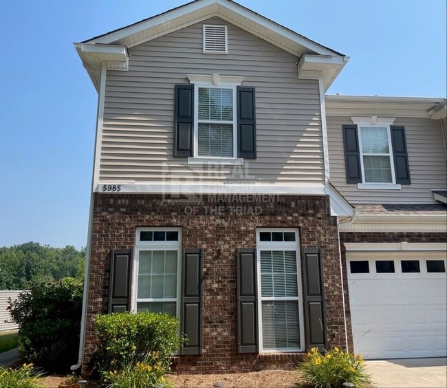 Amazing End Unit 3bd/2.5ba Townhome zoned ... - Amazing End Unit 3bd/2.5ba Townhome zoned ...