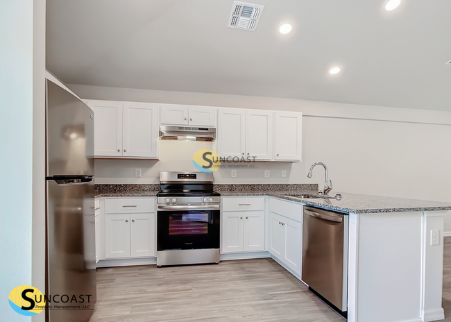 Move-In Ready 2-Bed, 2-Bath Duplex in Inve... - Move-In Ready 2-Bed, 2-Bath Duplex in Inve... Apartment