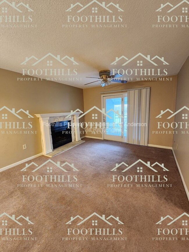 Photo - 1011 Northlake Dr