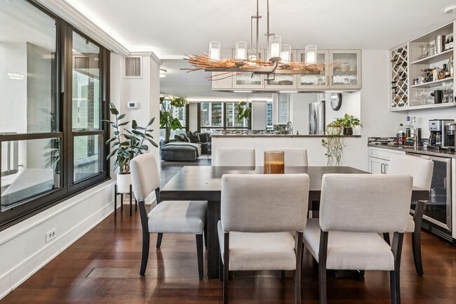 Photo - 1030 N State St Unit 2GH