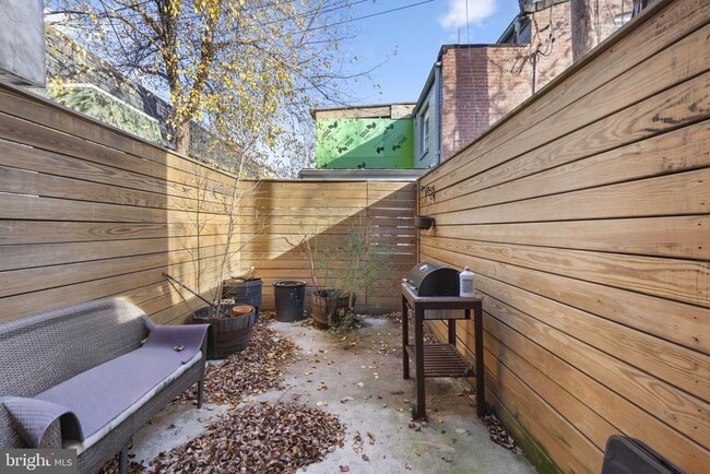 Photo - 311 S Washington St