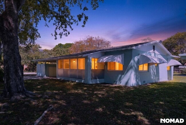 Building Photo - 601 NE 35th St