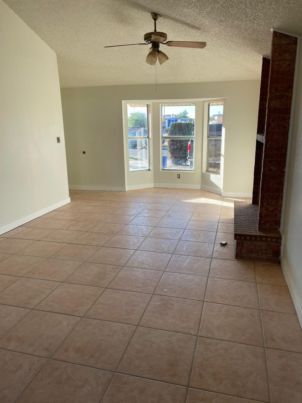 Photo - 5937 Sinclair St