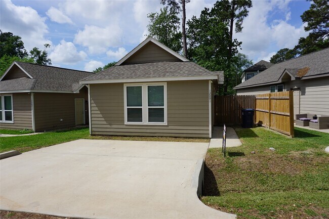 Photo - 12091 Canal St