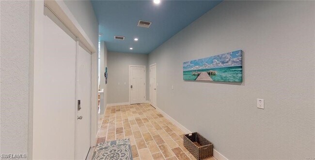 Photo - 11467 Island Ave