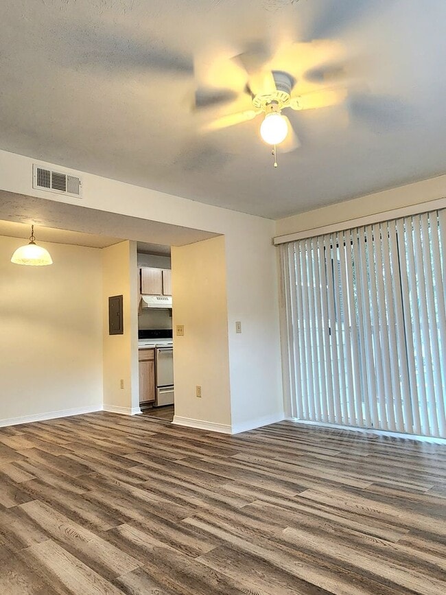 Photo - 1 bedroom 1 bathroom condo, 2nd floor