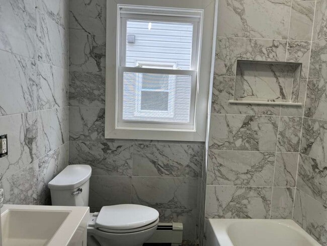 Photo - 30 E Henry St Unidad 1