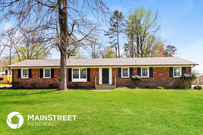Photo - 2628 White Oak Dr House