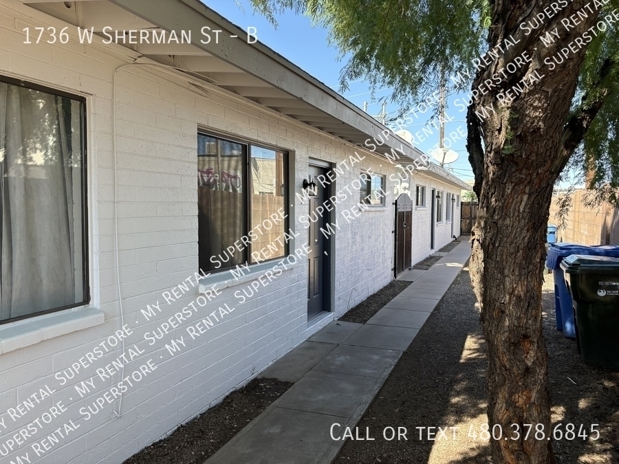 Photo - 1736 W Sherman St