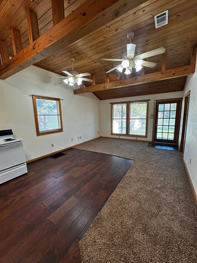 Photo - 1453 Chapparal Rd