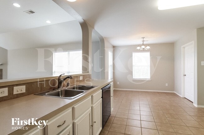 Photo - 1419 Rosebay Rd