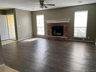 Photo - 1111 E 63rd St