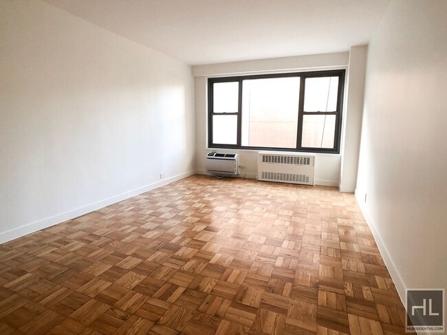 Building Photo - Fourth Avenue Unit 9C Rental