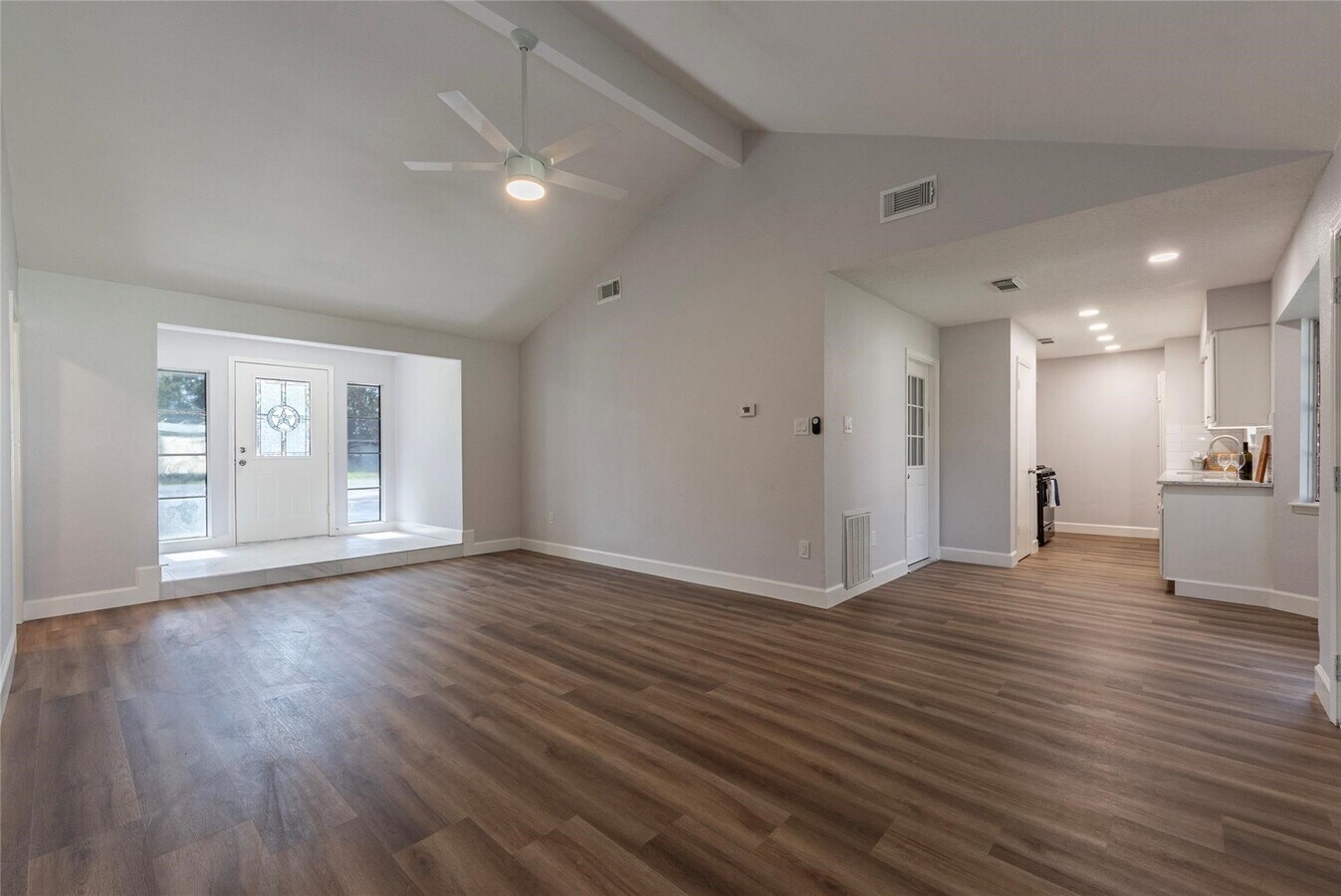 Photo - 2112 Sierra Dr