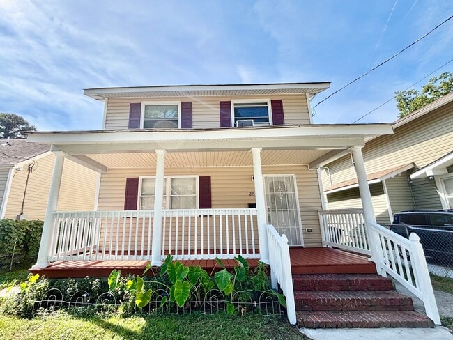 Building Photo - Fully Renovated Home in Norfolk!