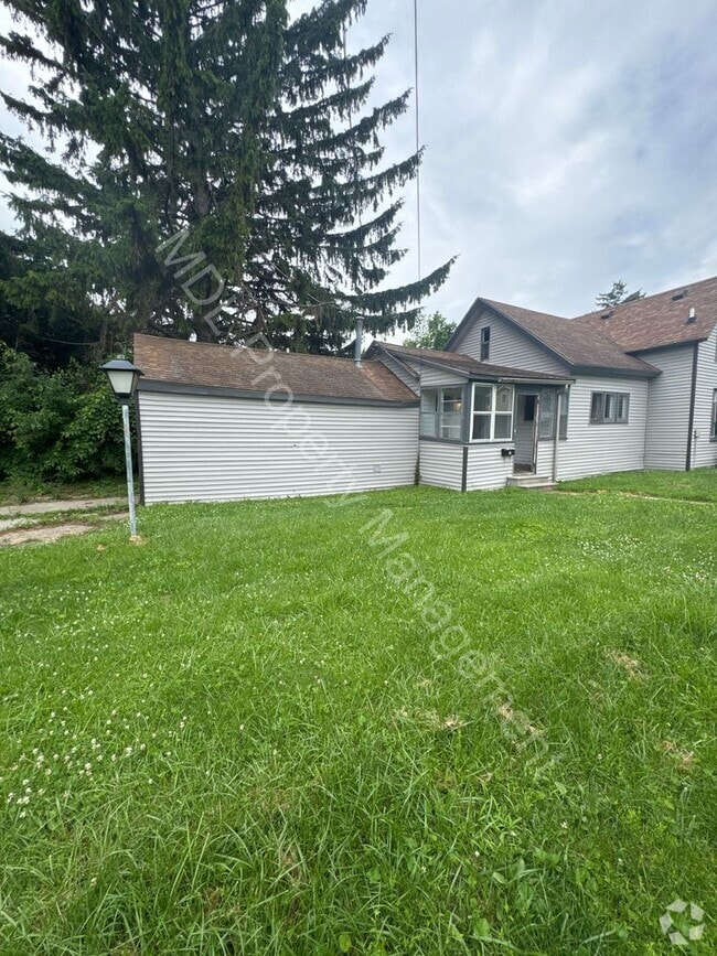 Building Photo - 802 S Woodbridge St Unit 802 S Woodbridge- 2 Rental