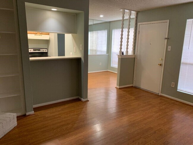 Building Photo - 1500 Bay Area Blvd Unit 315 Rental