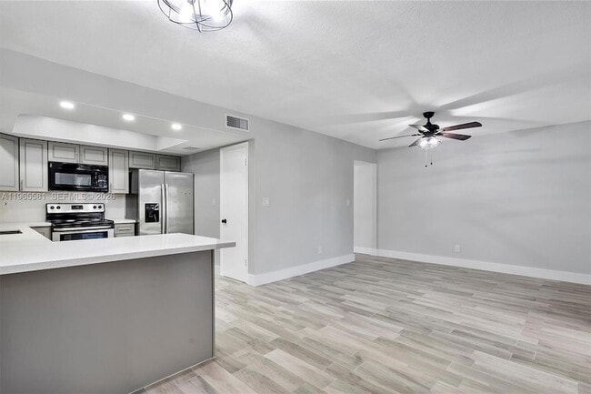 Photo - 48 Matador Ln