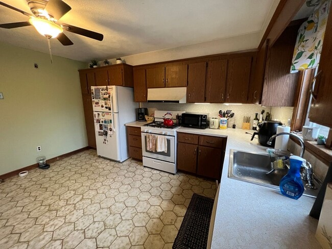 Photo - 211-213 Holland Street Unit R