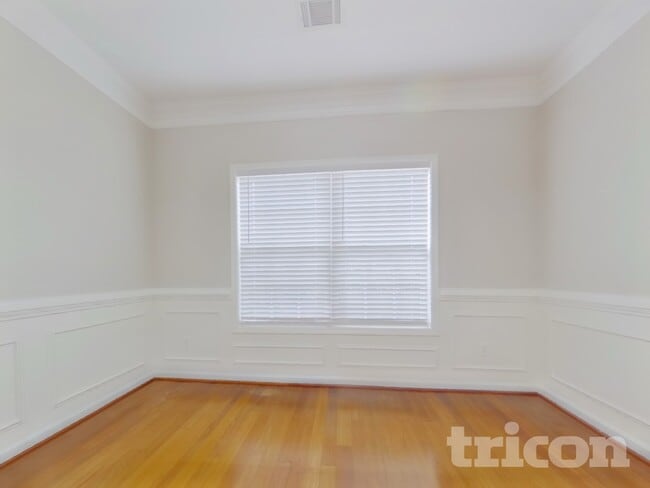 Photo - 1228 Saxony Dr SE