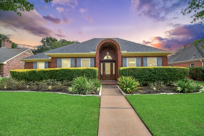 622 Fernglade Dr