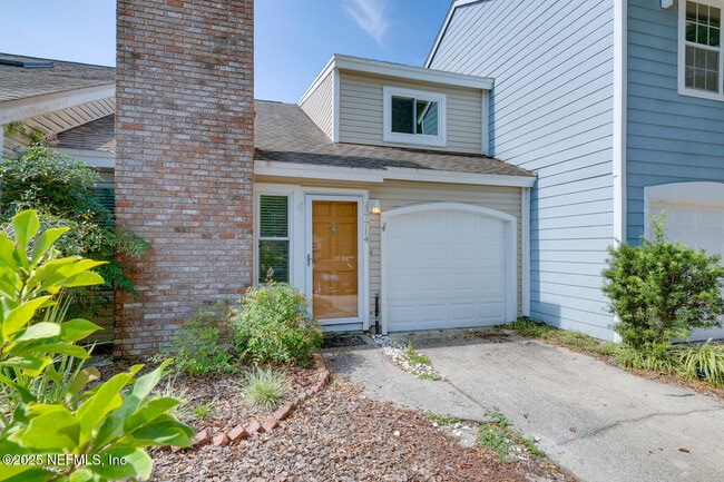Photo - 7714 Greenwich Ct W