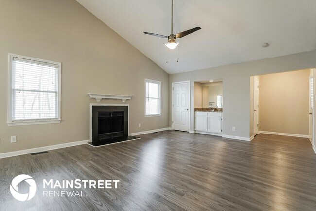 Photo - 4210 Queen Victoria Pl