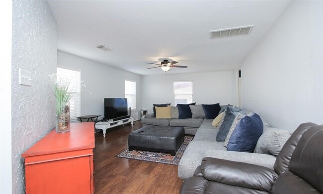 Photo - 6010 Ridgebriar Ln