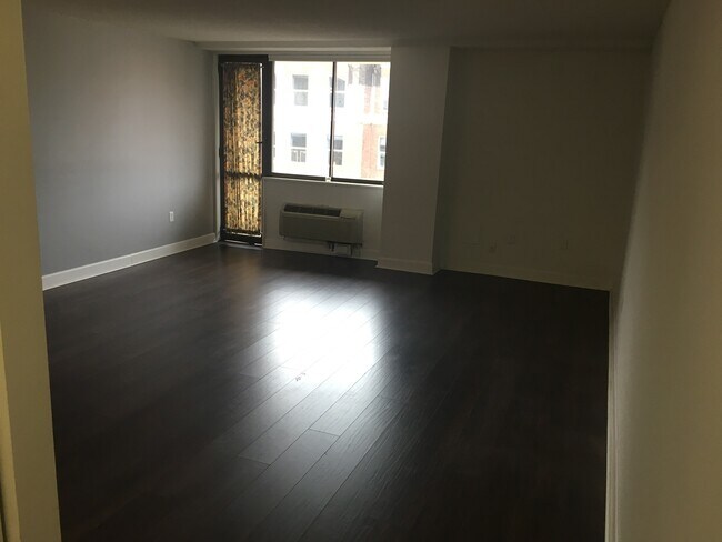 Photo - 1325 18th St NW Unit 802