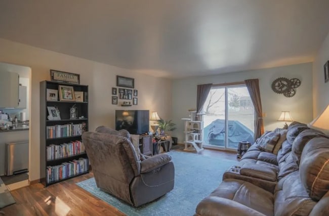 Photo - 538 Ross Ave Townhome
